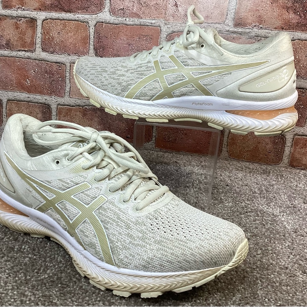 Asics Gel-Nimbus 22 women’s running shoes sneakers size 9.5